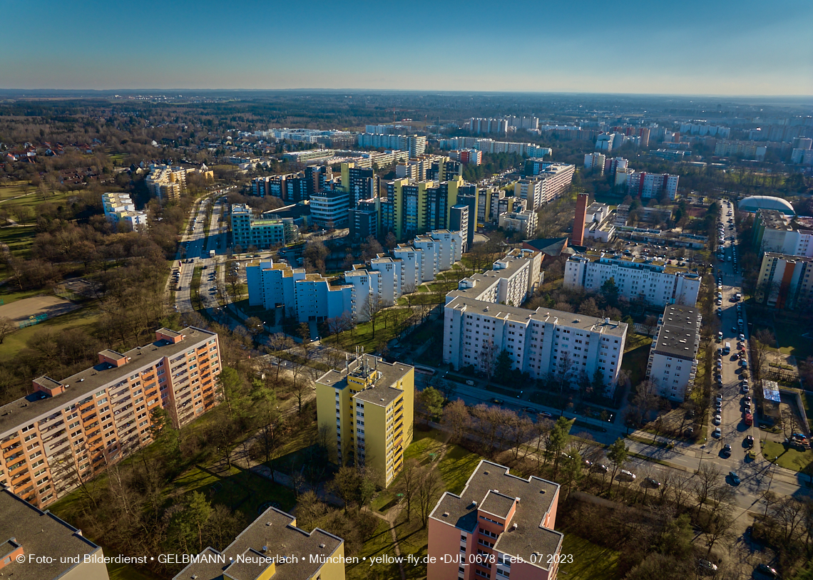 07.02.2023 - Luftbilder von der Sanierung in der Kurt-Eisner-Straße in Neuperlach